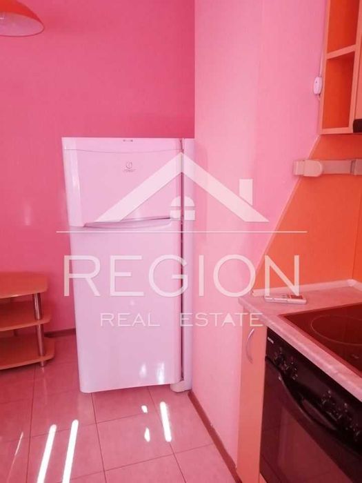 Дава се под наем Двустаен апартамент в Варна, Цветен квартал - 59 кв.м за 357 € - Снимка #3