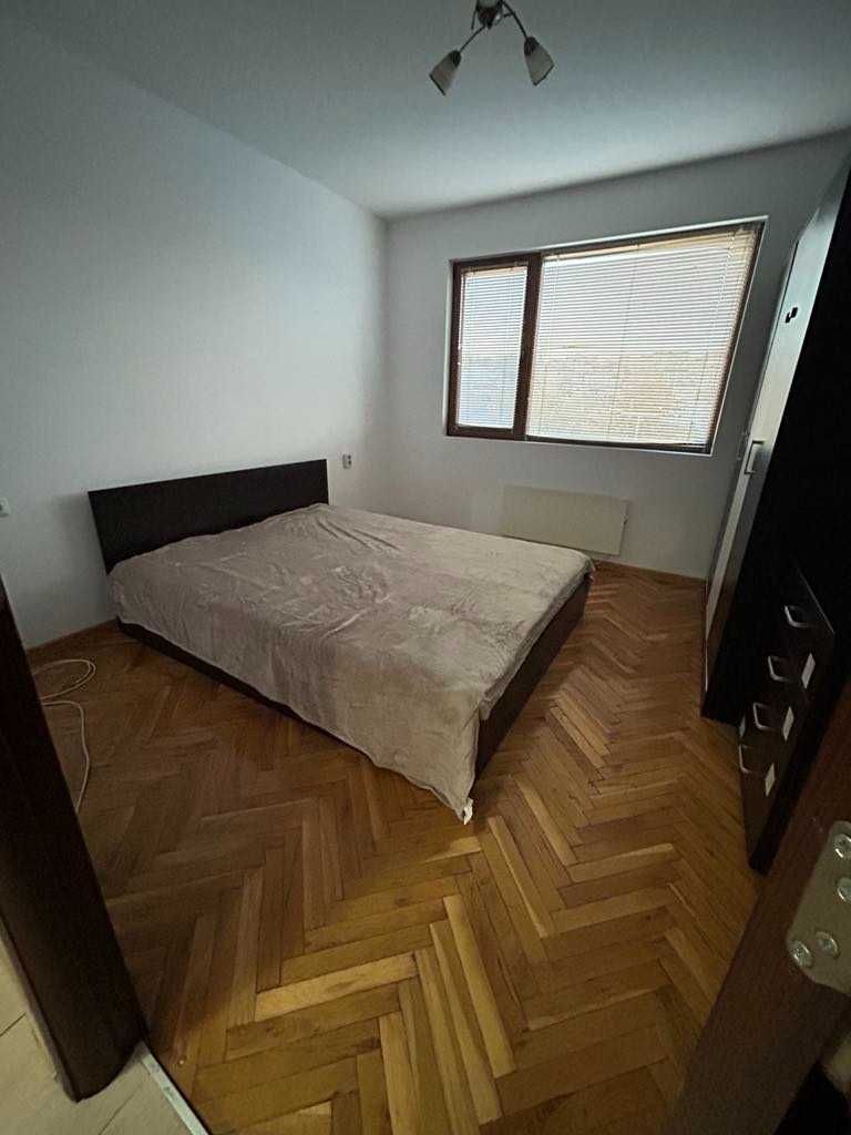 Дава се под наем Тристаен апартамент в Шумен, Пазара - 90 кв.м за 433.5 € - Снимка #4