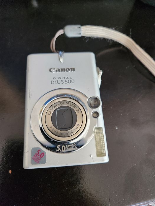 Cameră foto-video CANON ixus 500,perfect funcțională.
