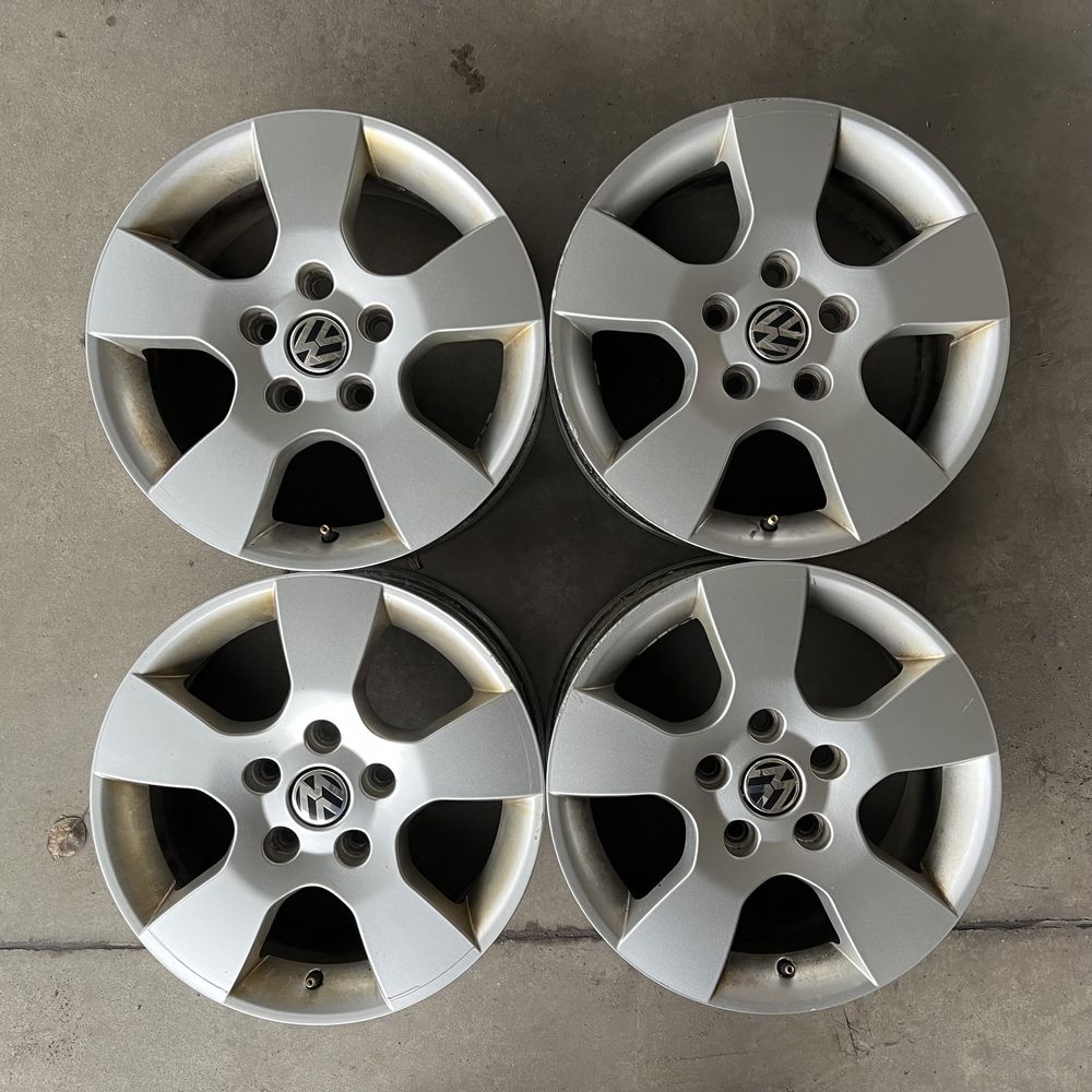 15” Volkswagen Golf, Touran