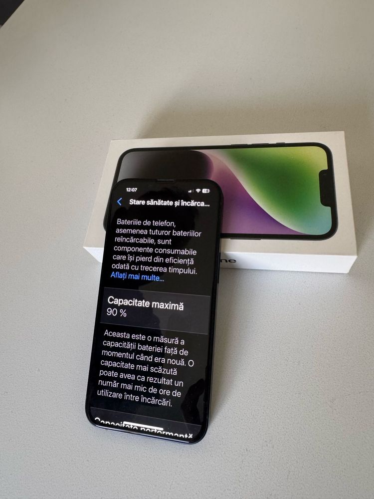 Vand iphone 14 negru