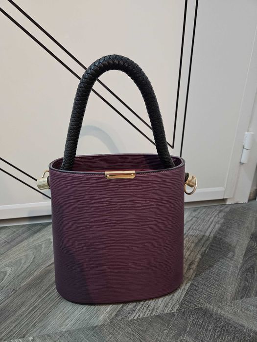 Дамска чанта цвят вишна