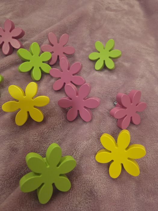 Мебелни дръжки цветя