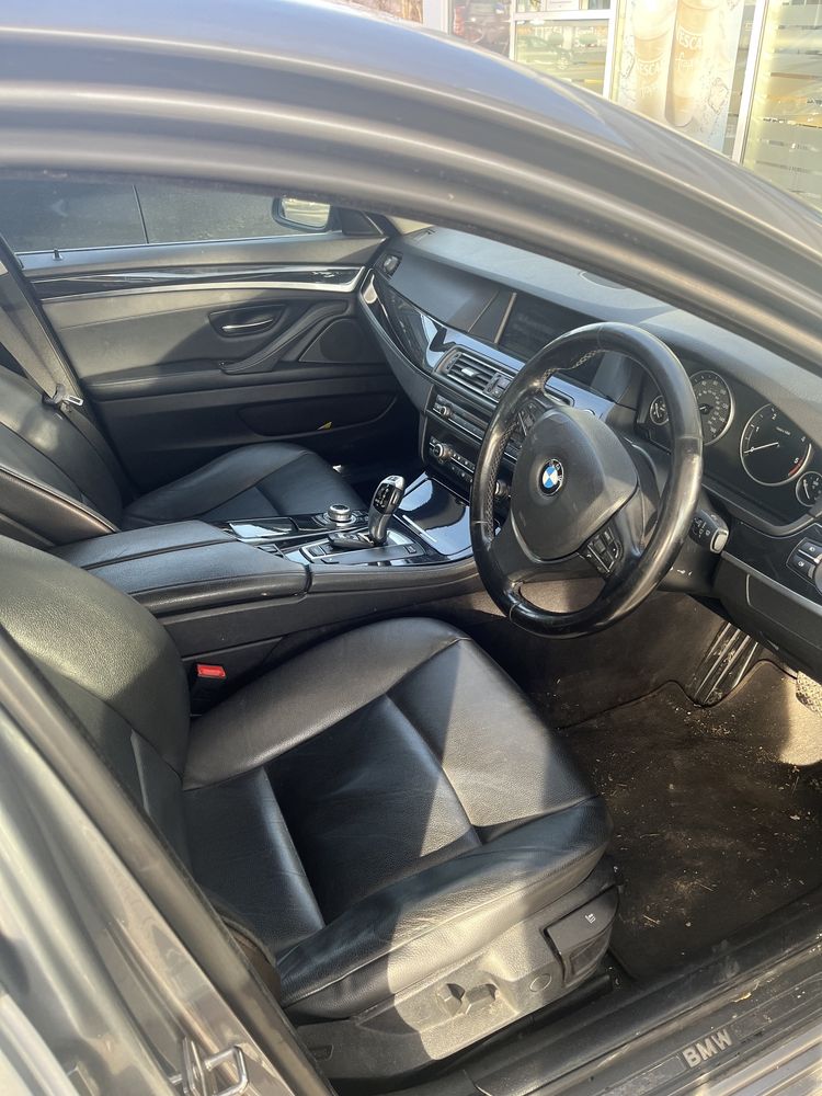 far stanga dreapta capota trager bmw seria 5 f10 f11