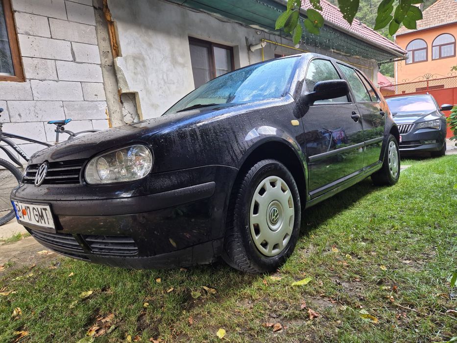 Vand golf 4  1.4 benzina