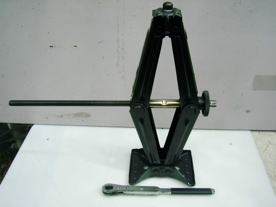 Крик - механичен крик - винтов крик