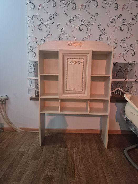 Продаётся стол компьютерный