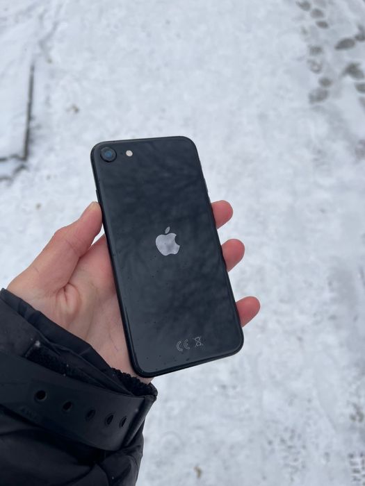 iPhone se2 128гб