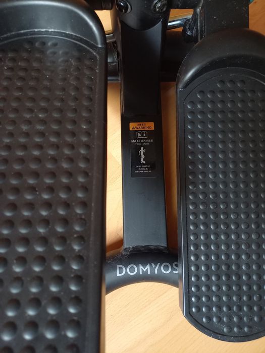 Степер с телескопична ос и дисплей.