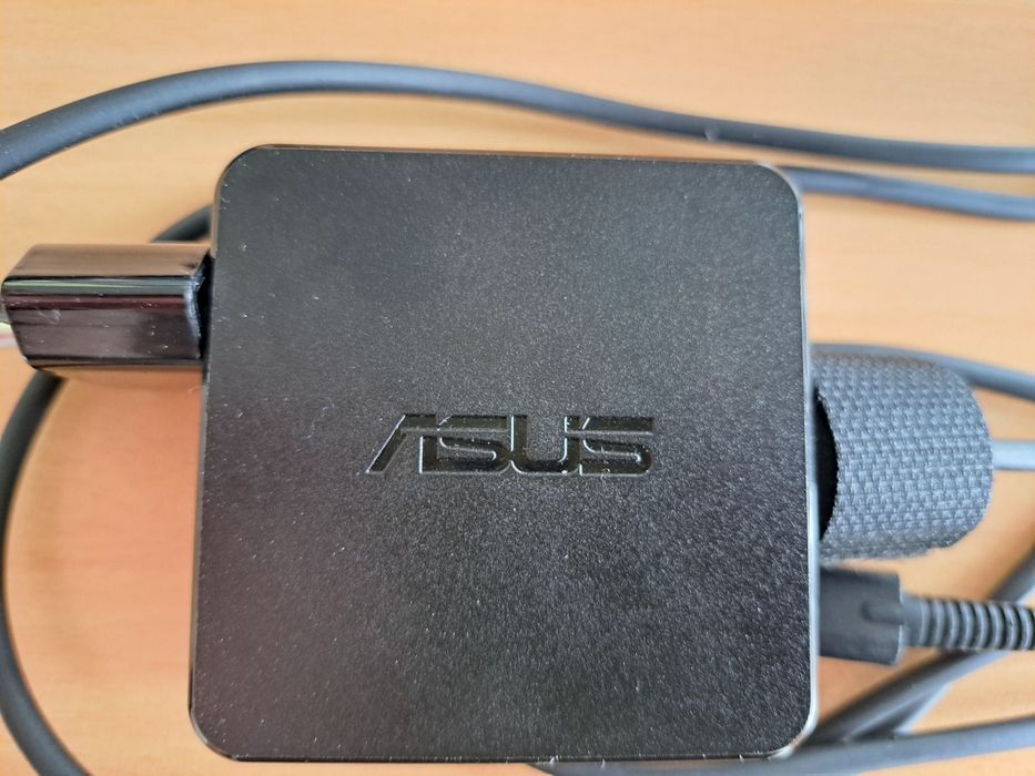 Зарядно за Лаптоп - ASUS