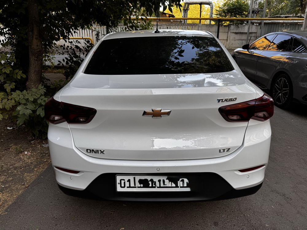Chevrolet Onix LTZ 2024 годе 20.000 км пробег