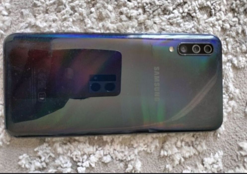 Продам Самсунг А50 64