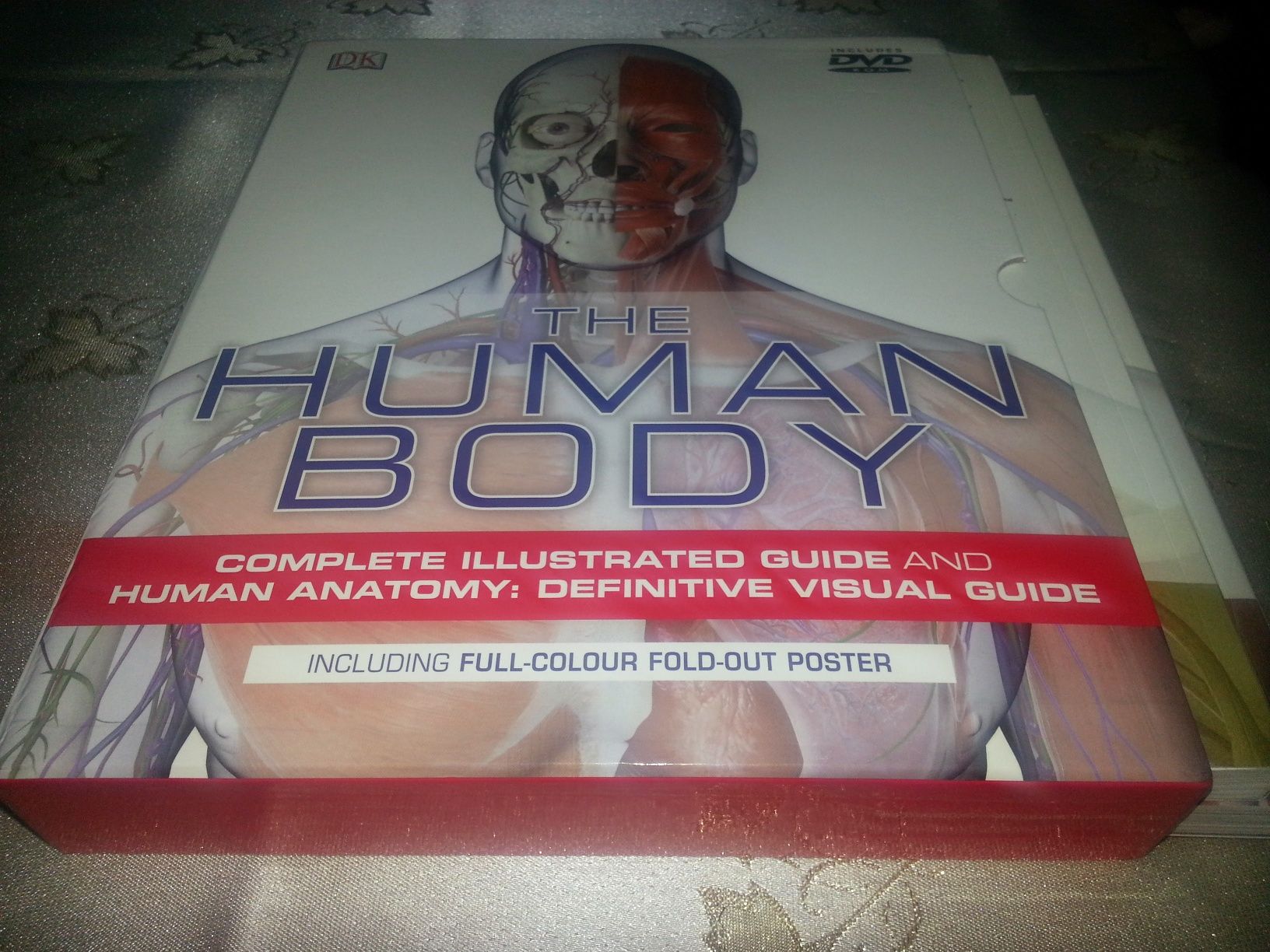 Atlas human body și human anatomy plus cd ghid complet ilustrat