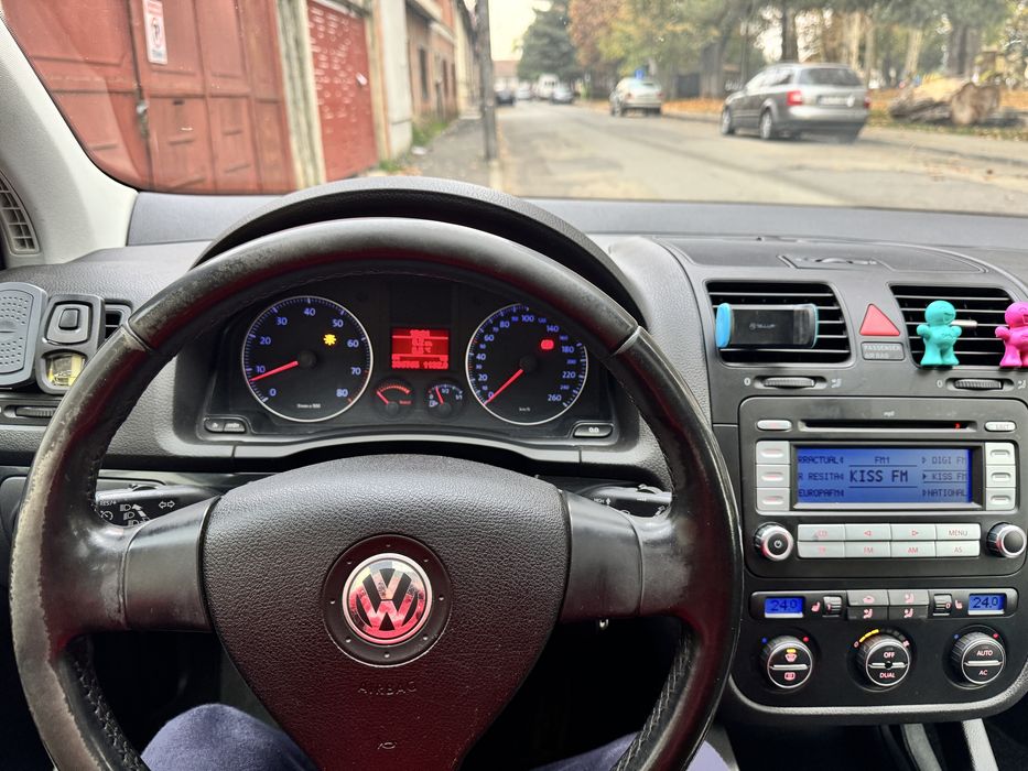 Vând Golf 5 1.4TSI 177cp