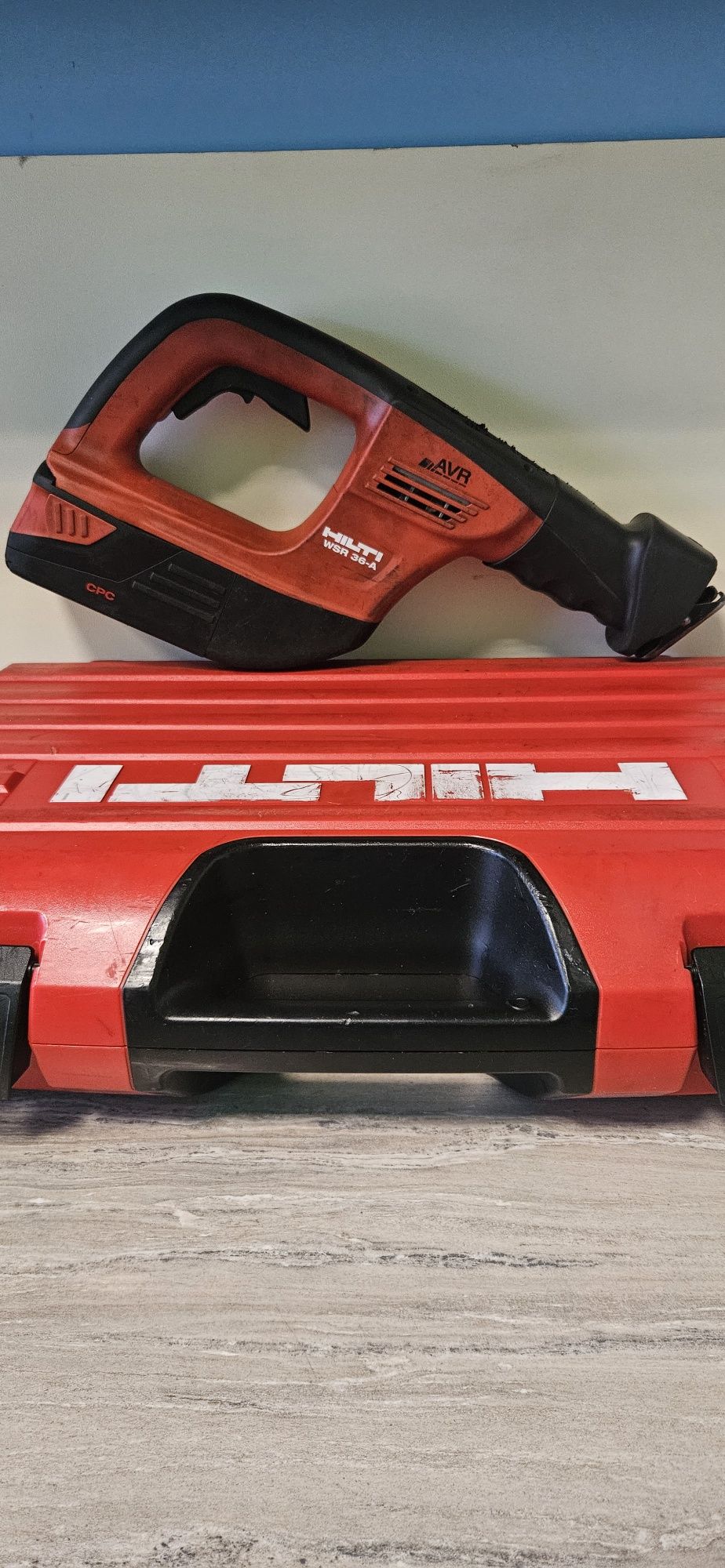 HILTI Акумулаторен Саблен Трион WSR36-A 36V.