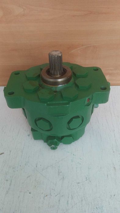 Pompa hidraulica John Deere 65 cm