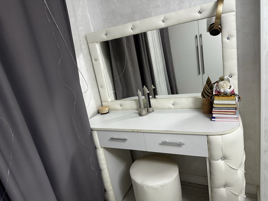 Туалетный столик