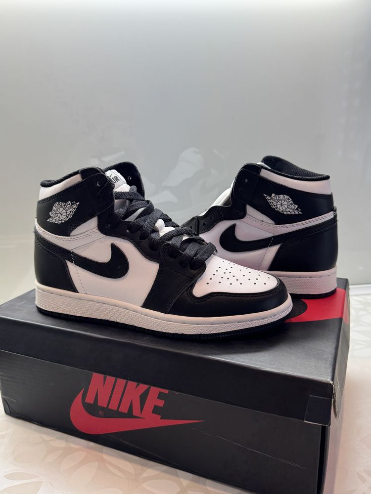 Jordan 1 Retro Black White Кецове Обувки 36 Номер + Кутия