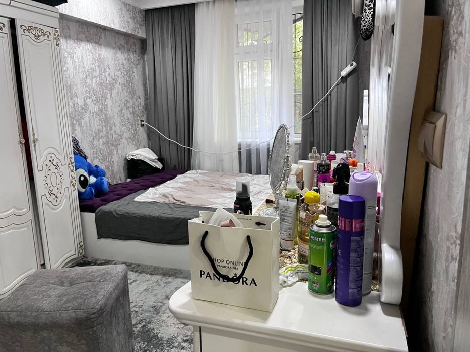 продается чиланзар 8 квпртал  4/1/4