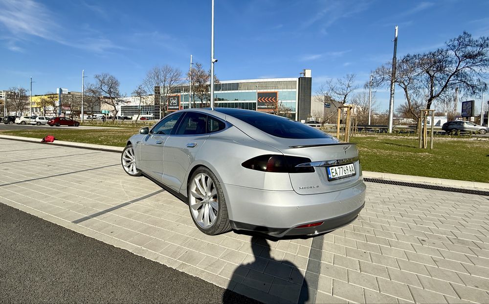 Tesla Model S P85 Performance (EU) Free Supercharging