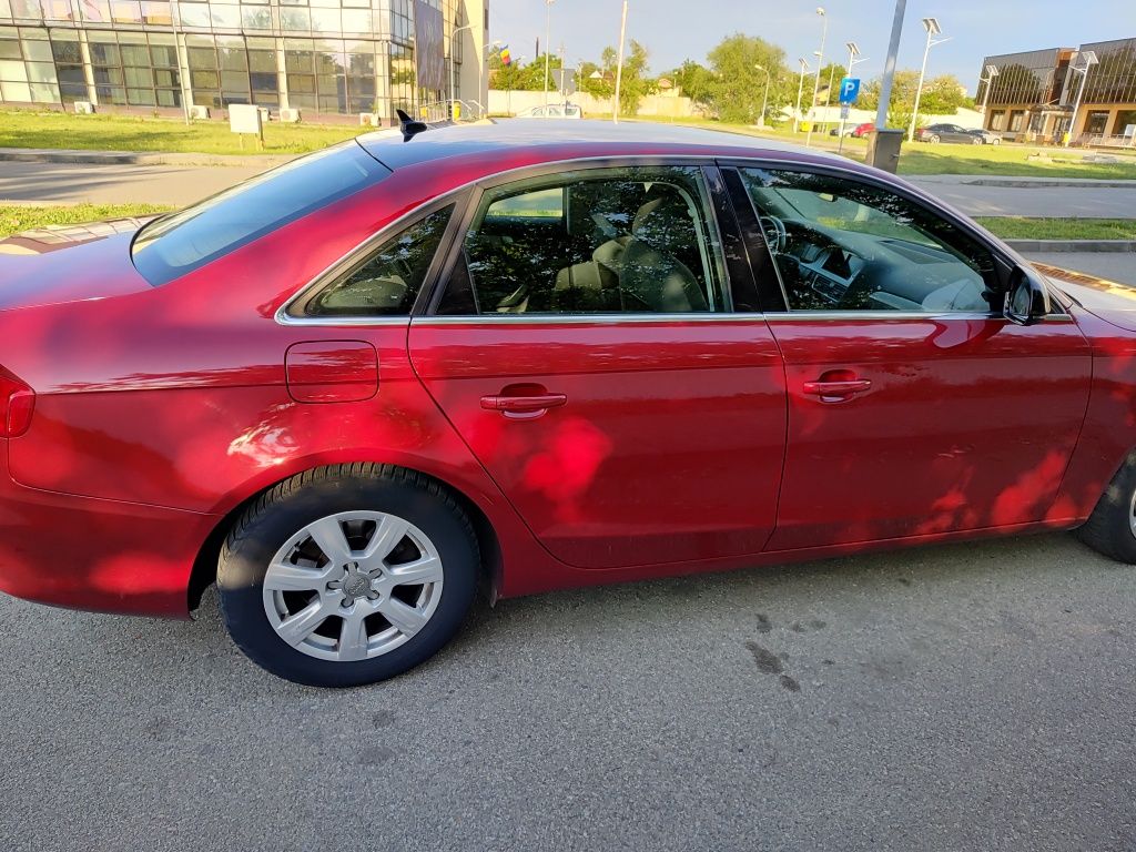 Audi A4 Roșu metalizat