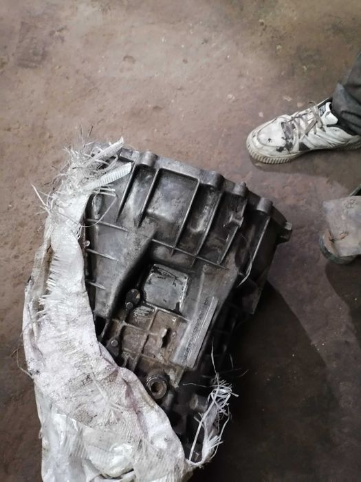 Коробка на Мерседес 124