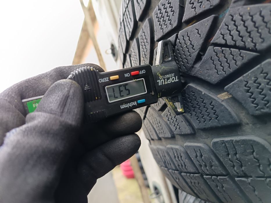 Anvelope MS iarna 265 50 19 Dunlop 2021 5-5.5mm