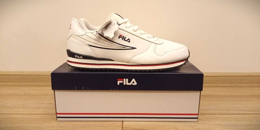 ЧИСТО НОВИ! Спортни обувки, маратонки Fila Classic Leather