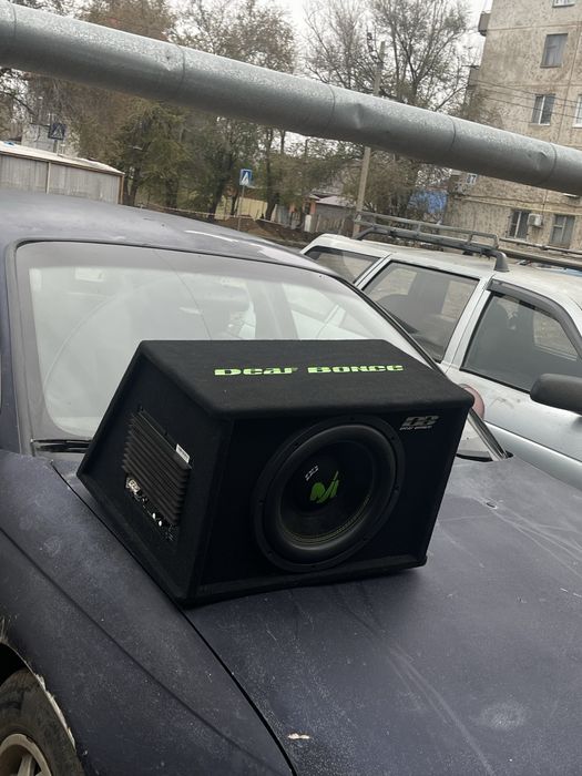 Продам саб почти новый