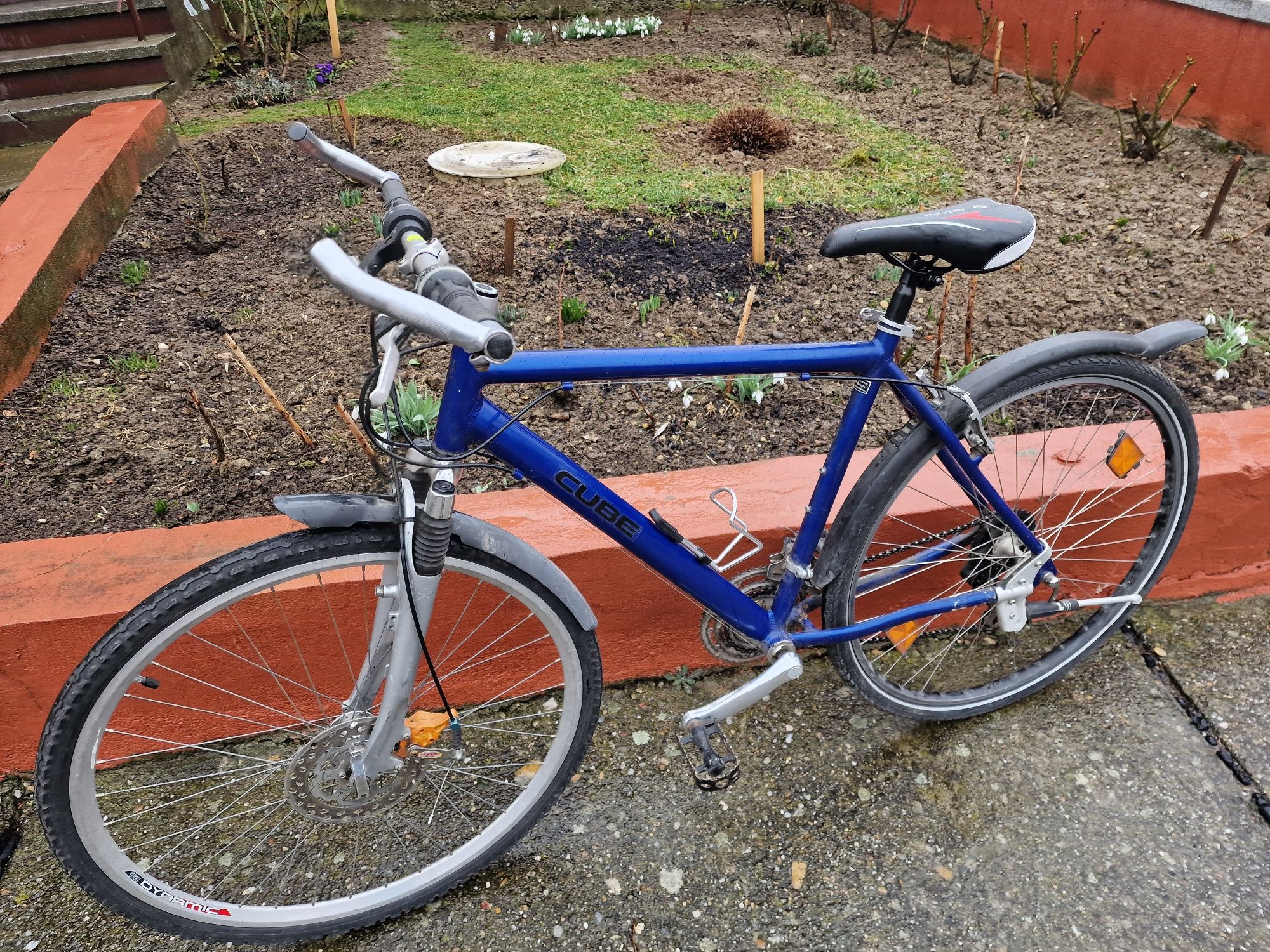 Bicicleta treking cube