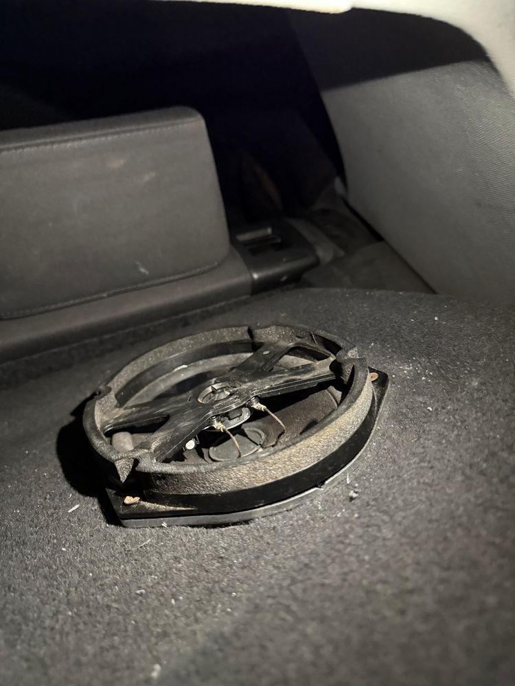 OFERTĂ - 2 statii subwoofer + 2 difuzoare