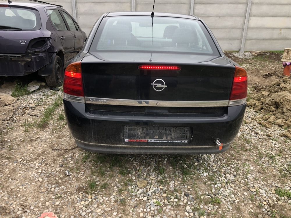 Dezmembrez Opel Vectra C 2003-2008 stare perfecta