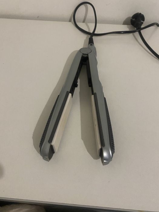 Керамична преса за коса