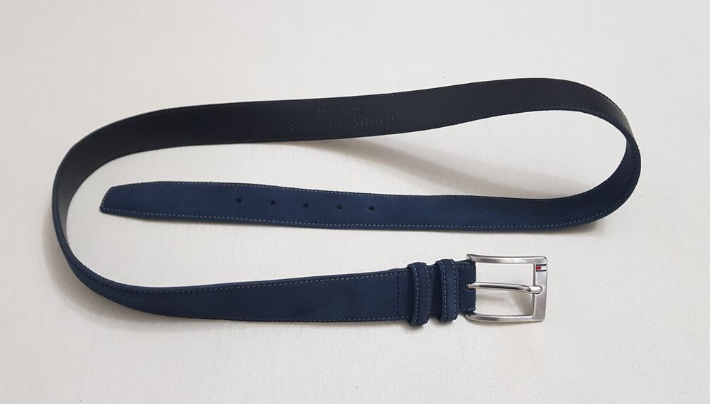 Curea nouă casual Tommy Hilfinger din piele naturală Essential Navy