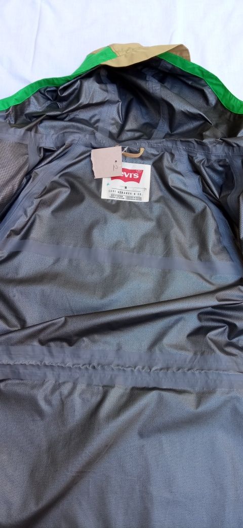 Foita  Levis  (Gore tex)