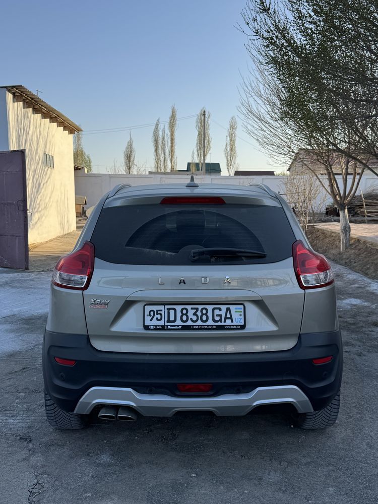 Lada Xray Cross автомобили сатылады