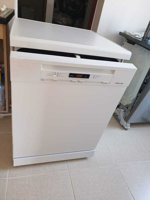 Auto Open - Съдомиялна Miele - 14 Комплекта - Свободностояща - 60см