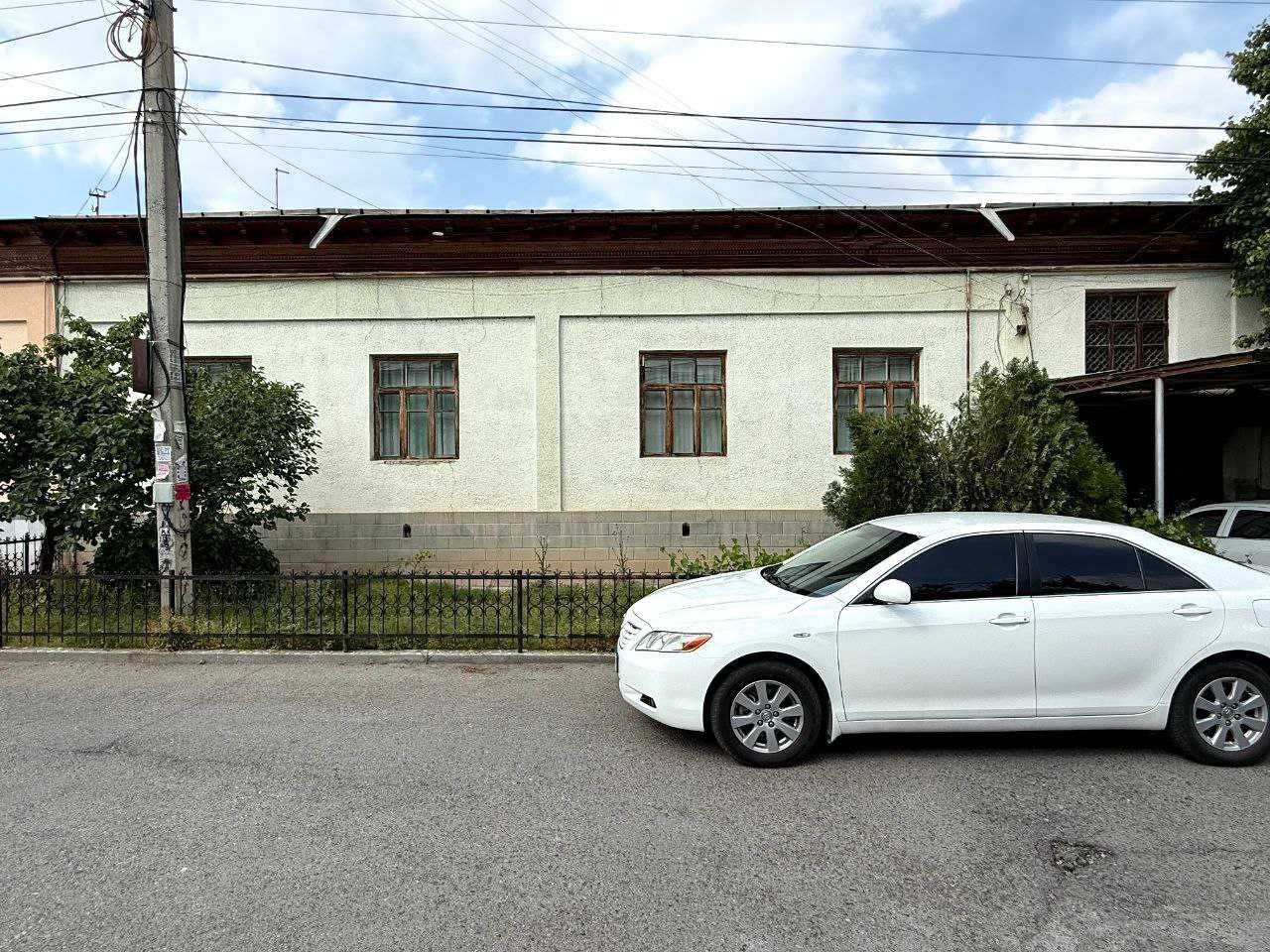 Урикзар, 6-соток, 20м. фасад, 192 000$