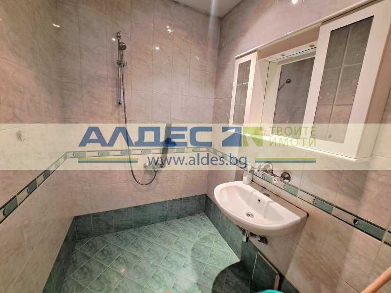 Продава се Двустаен апартамент в София, Оборище - 65 кв.м за 4077 €/кв.м - Снимка #12