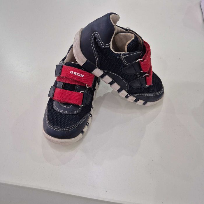 Запазени обувки на добри цени