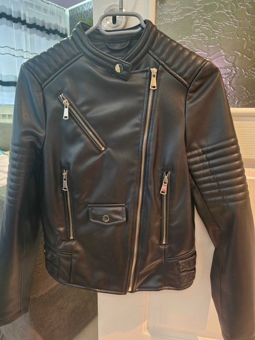 Дамскокожено яке Zara ново