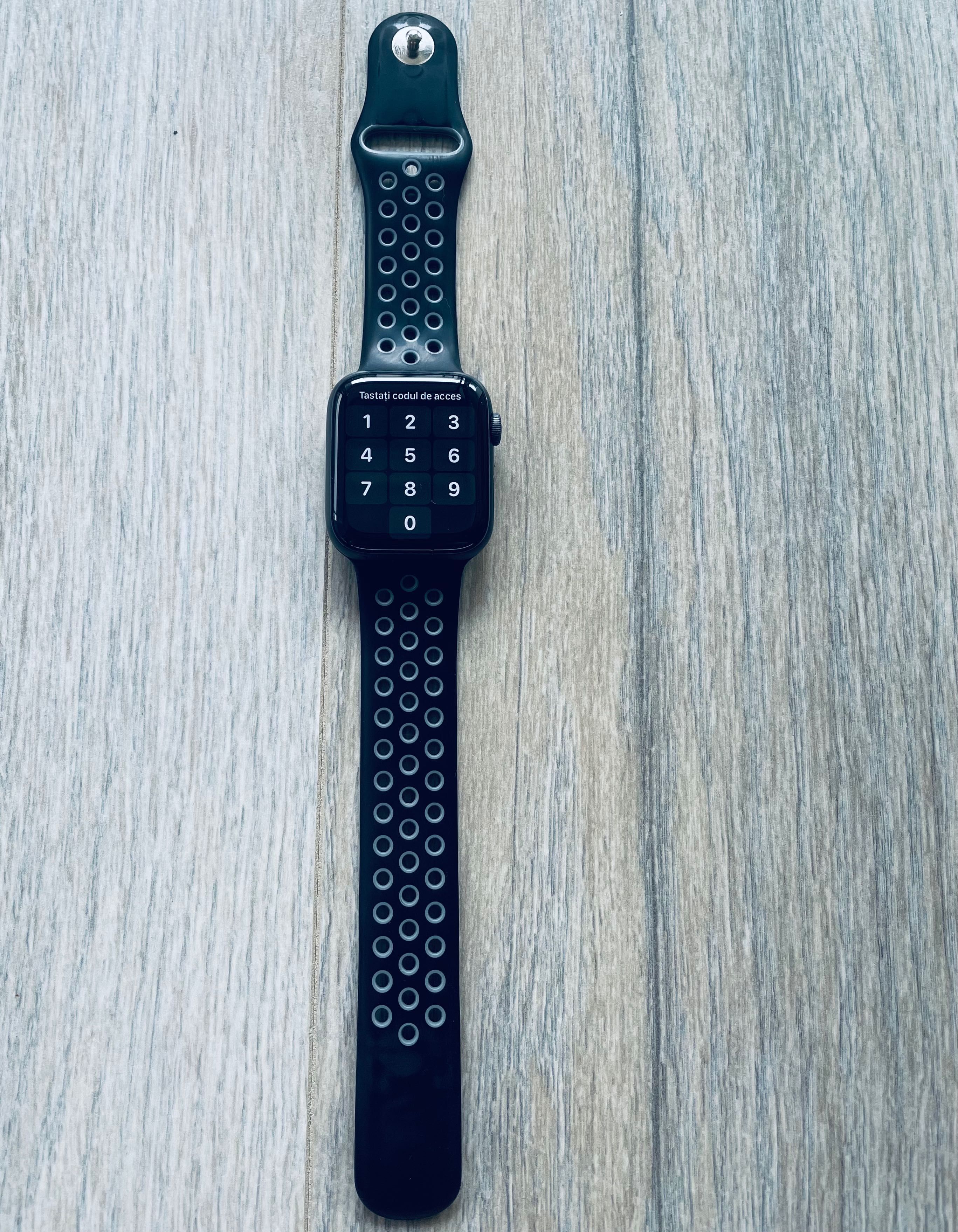 Apple watch seria 5 44mm negru aluminiu