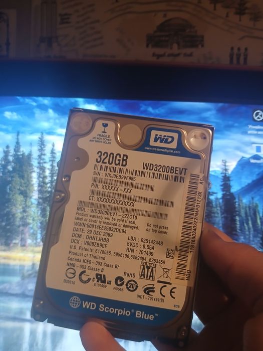 жоский диск на ноутбук WD3200BEVT-22ZCT0