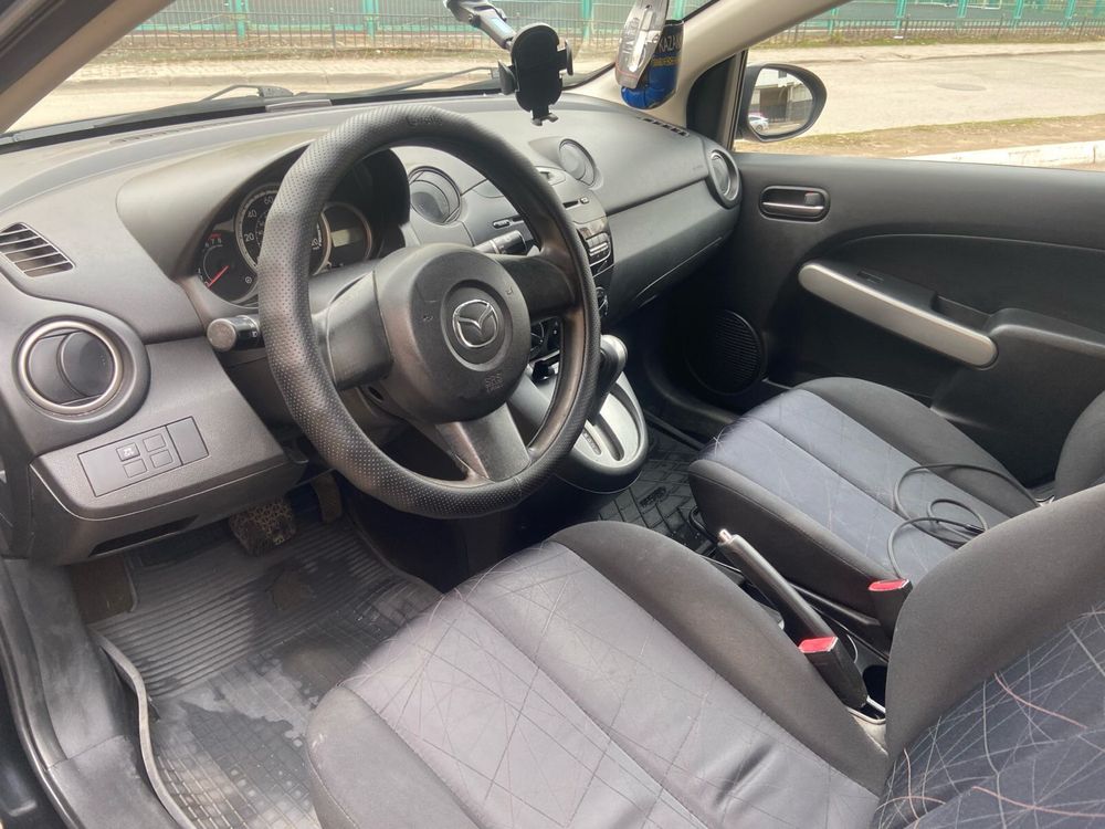 Продается Mazda 2