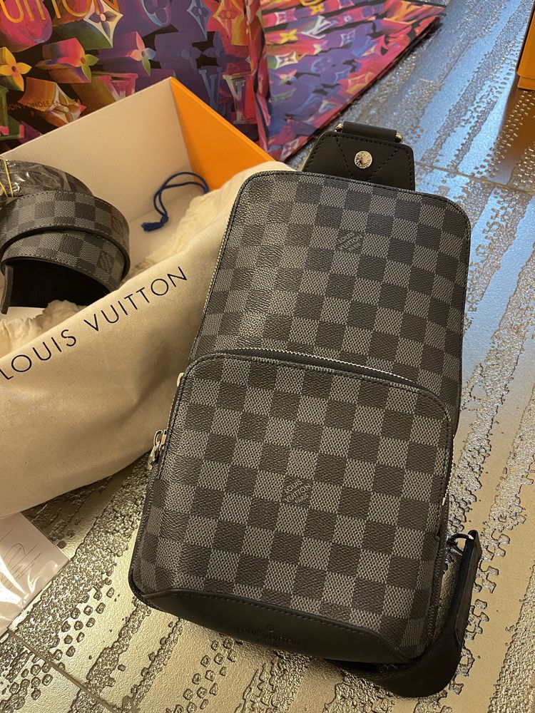 Geanta-Borseta Louis Vuitton-piele naturală nu ecologică- poze reale-