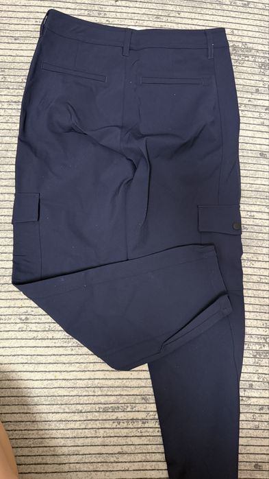 Pantaloni de dama noi
