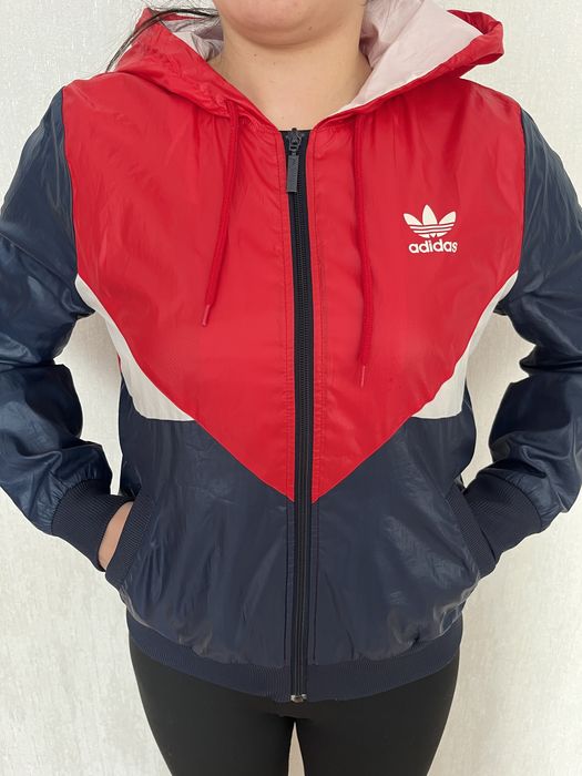 Ветровка (продам)