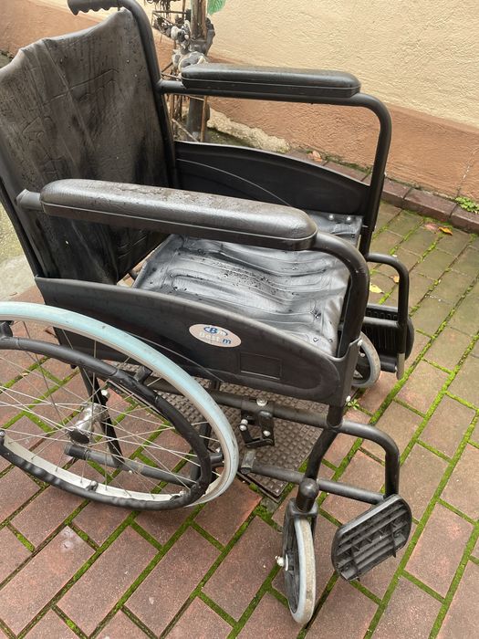 Scaun cu rotile stare bună