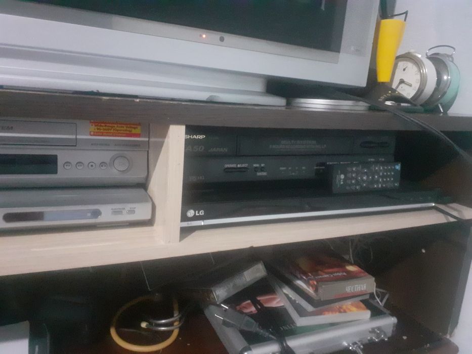 Двд лджи с пультом 3500т ввк с караоке 5т видики по 5т тв 10т усилки 5