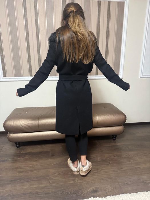 Palton negrul lung de iarna